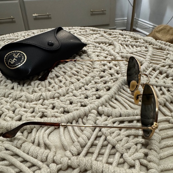 Ray-Ban Gold Mirror Sunglasses - Authentic w/ Case & Cloth